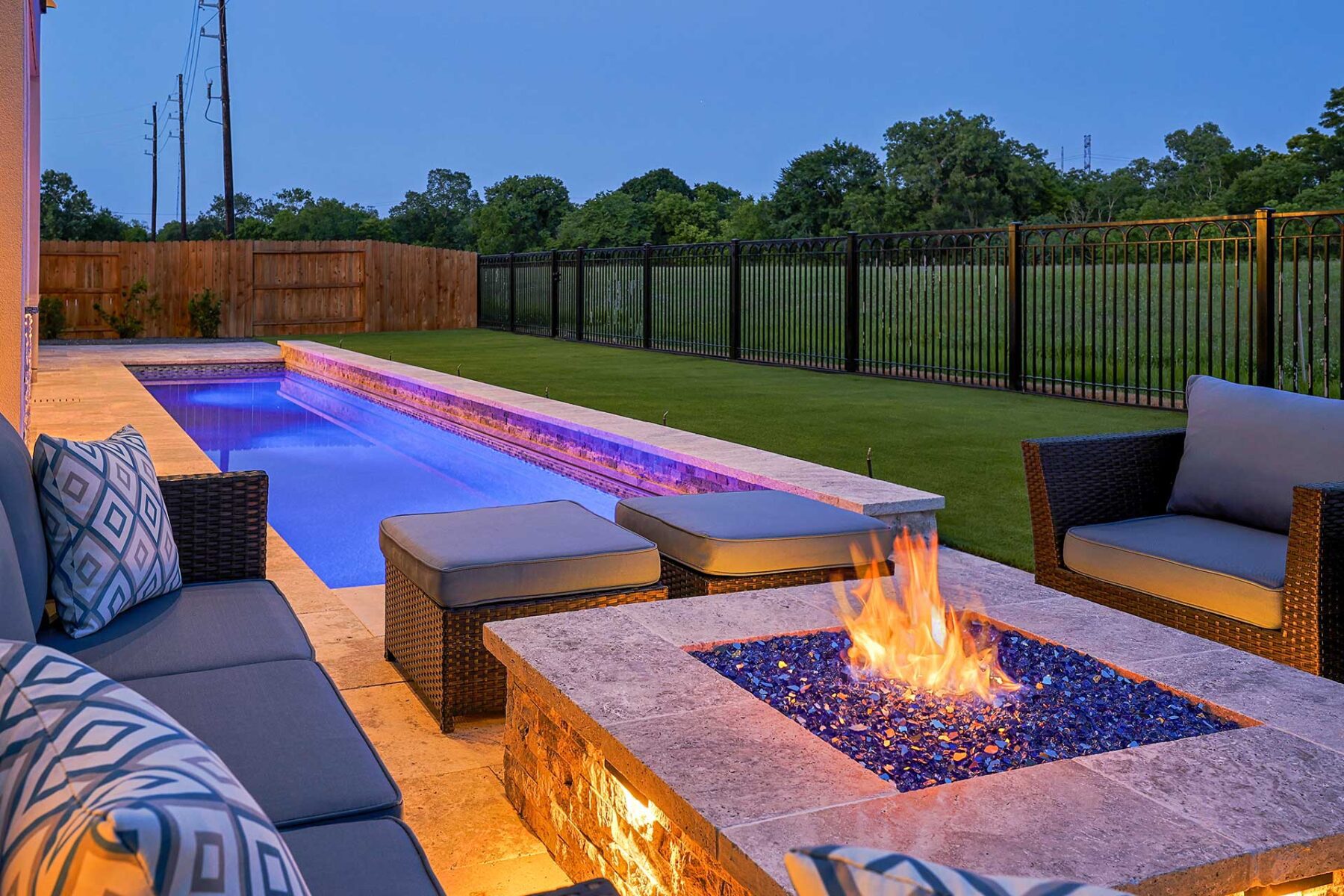 Aramburo Lane Residence - Maddox Custom Pools & Landscaping